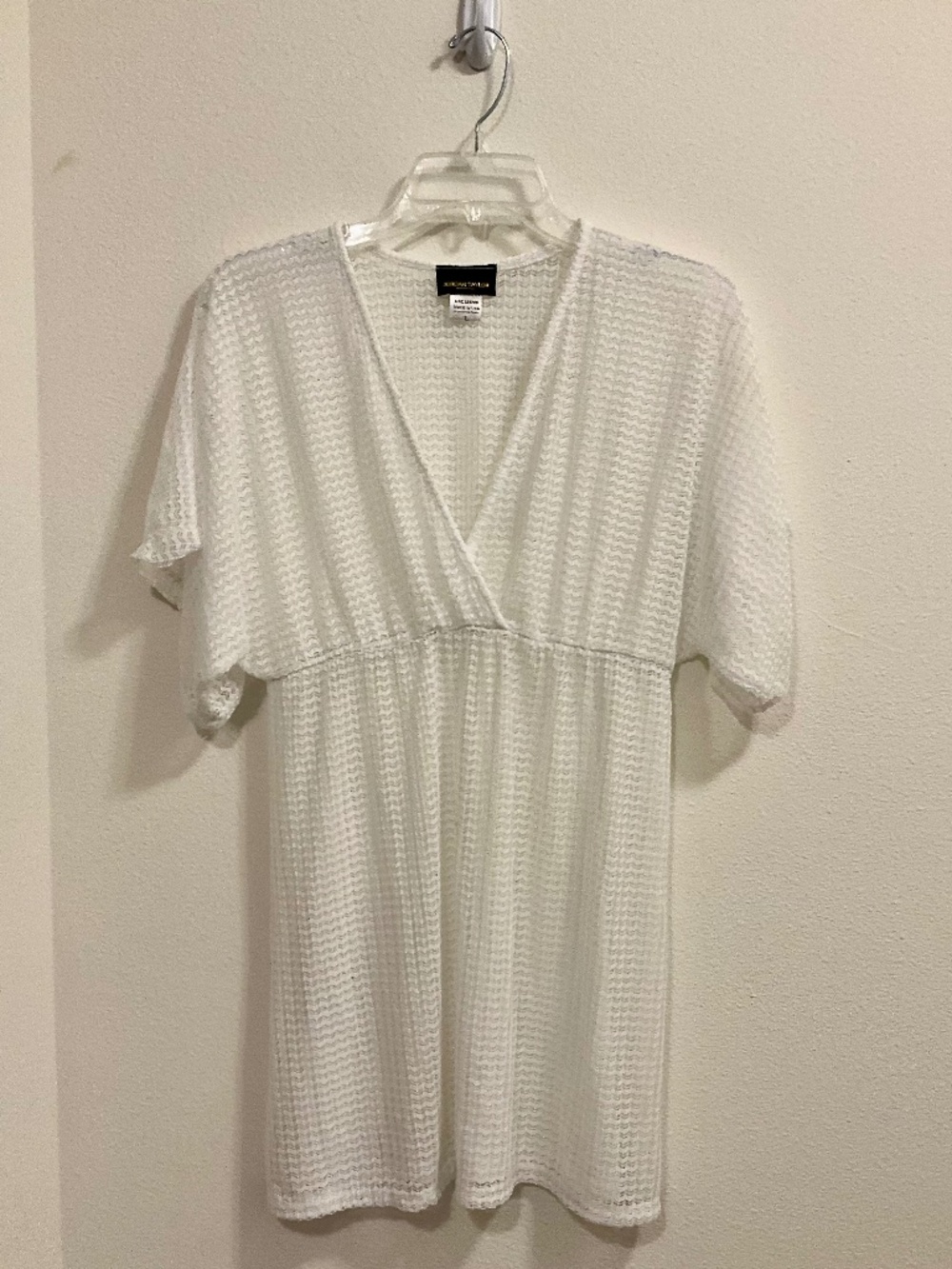 "Jordan Taylor Beachwear" Beach Dress in Wht Chevron/Arrow Texture Mesh.  SZ Lg